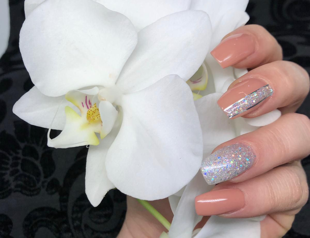 Top Nails & Beauty by annette w.